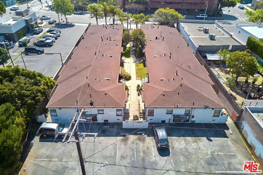 2711 Pico Boulevard Property Photo 1