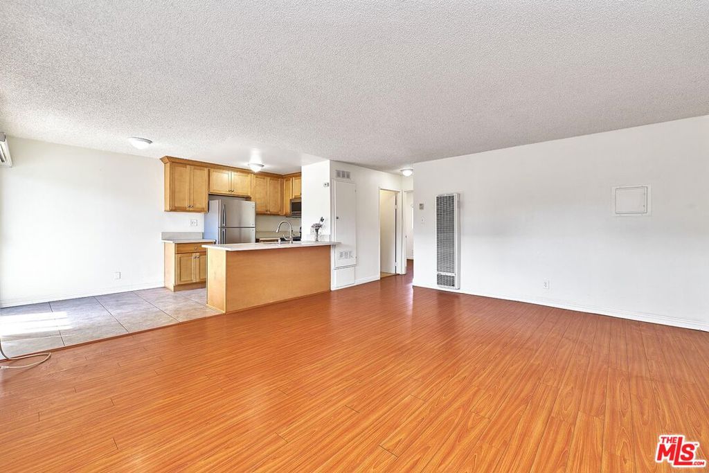 1056 Dewey Avenue Property Photo 7