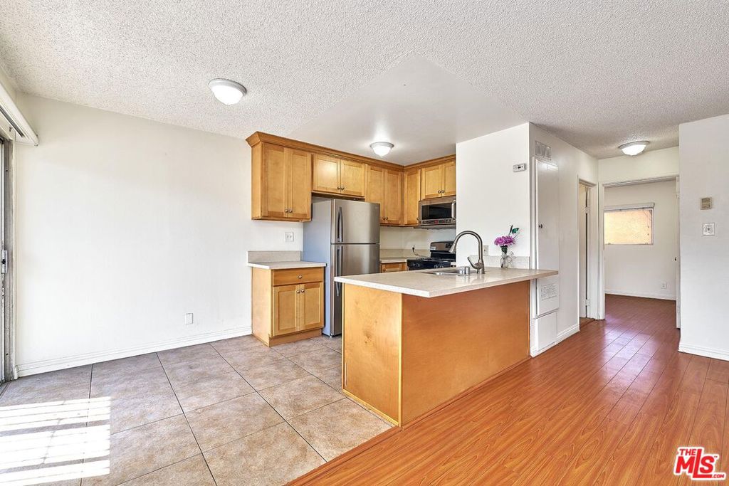 1056 Dewey Avenue Property Photo 9