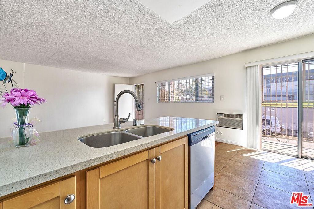 1056 Dewey Avenue Property Photo 11