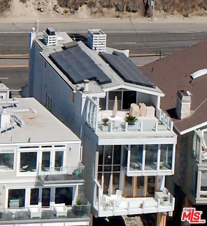 19108 Pacific Coast Highway Property Photo 3