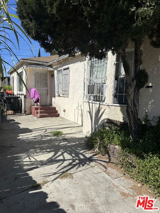 8611 Elm Street Property Photo 1