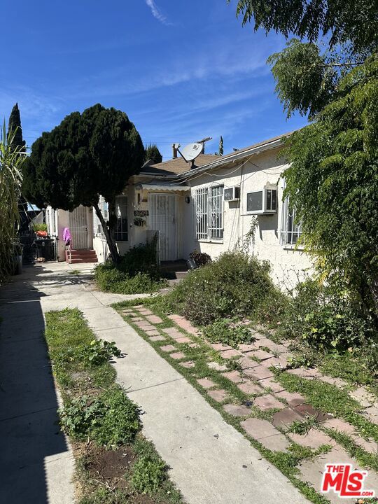 8611 Elm Street Property Photo 3