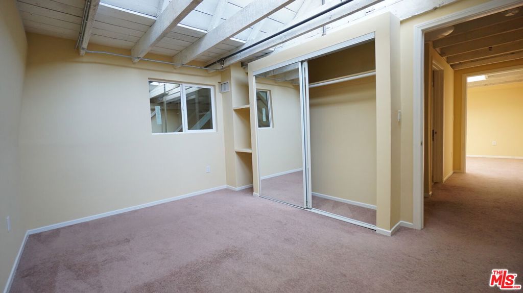 922 W 23rd Street 103 Property Photo 15
