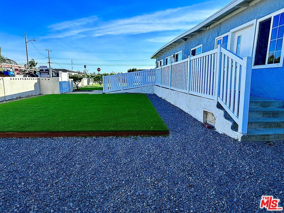 431 S Tajauta Avenue Property Photo 5