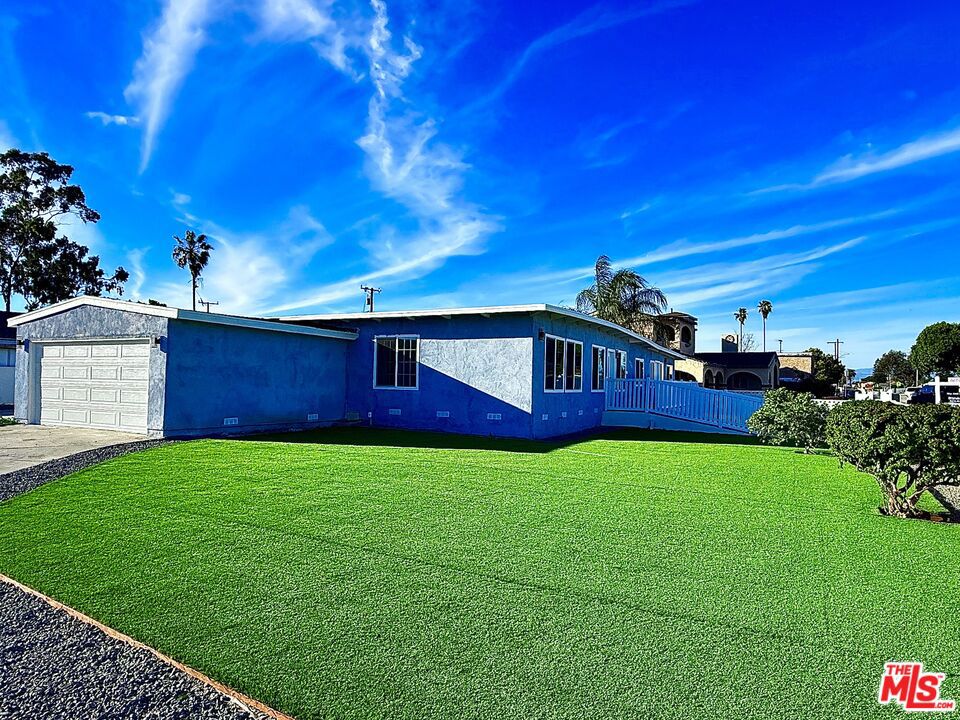 431 S Tajauta Avenue Property Photo 10