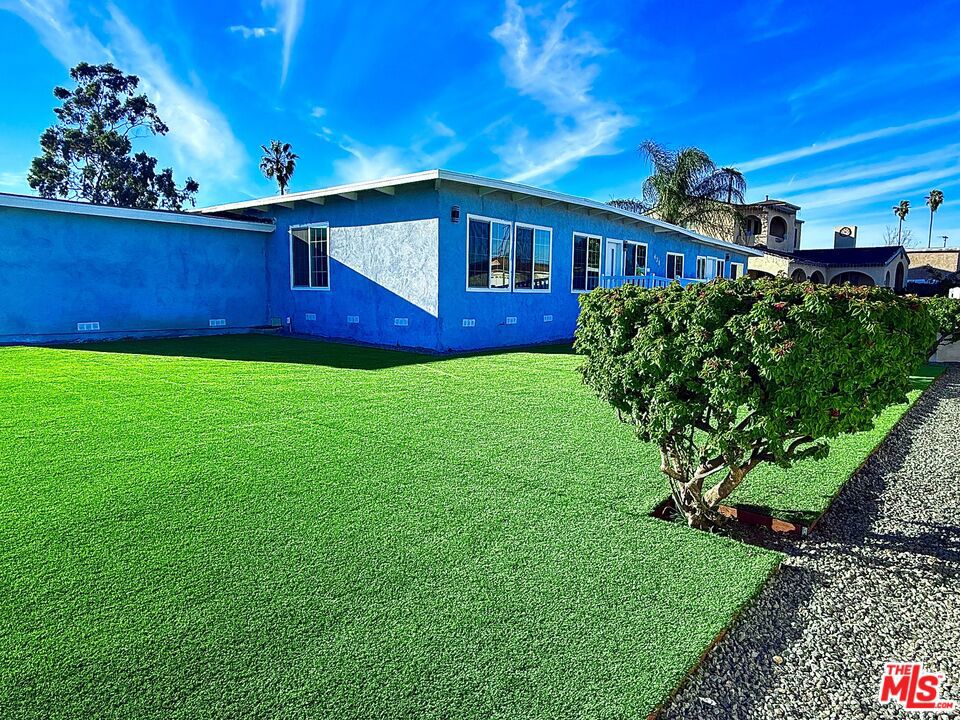 431 S Tajauta Avenue Property Photo 12