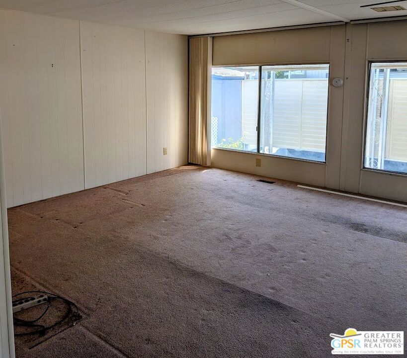 266 Araby Street Property Photo 6