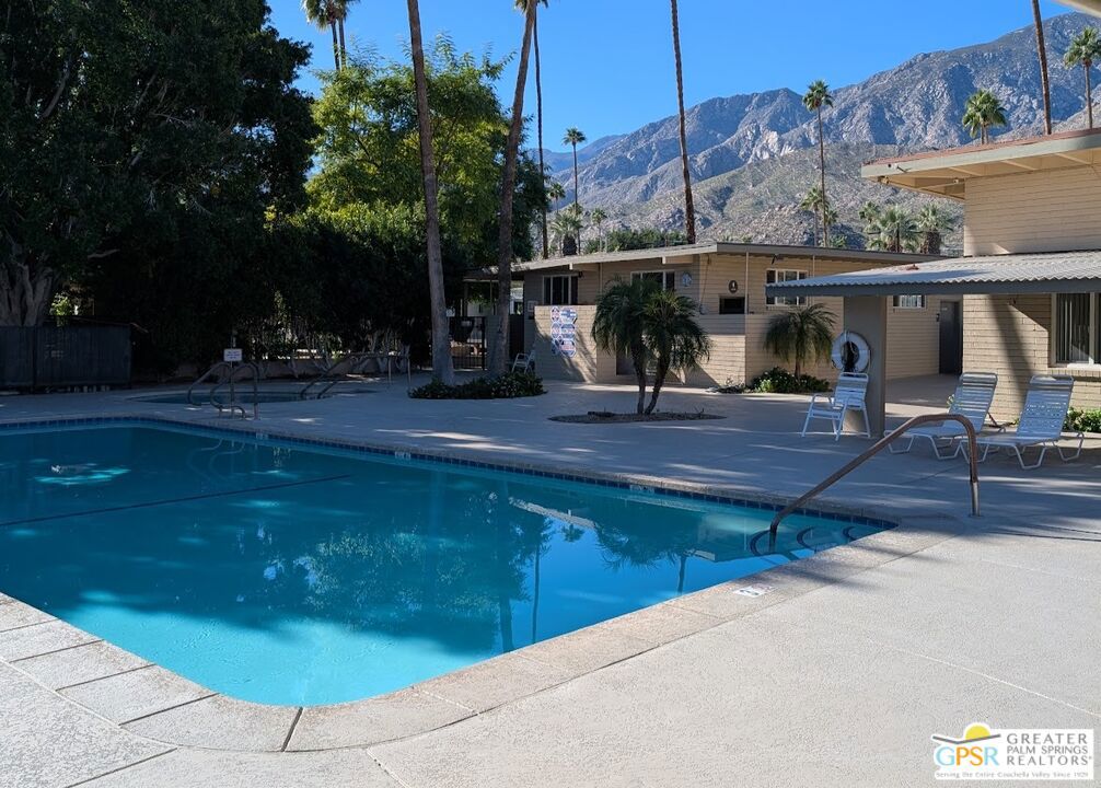 266 Araby Street Property Photo 10
