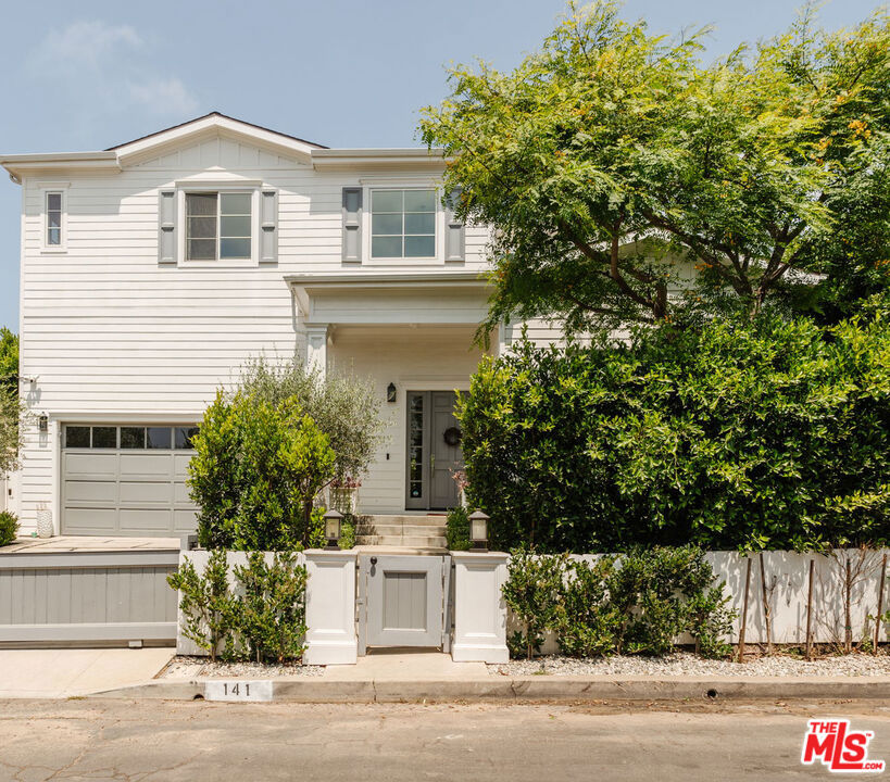 141 S Saltair Avenue Property Photo 1