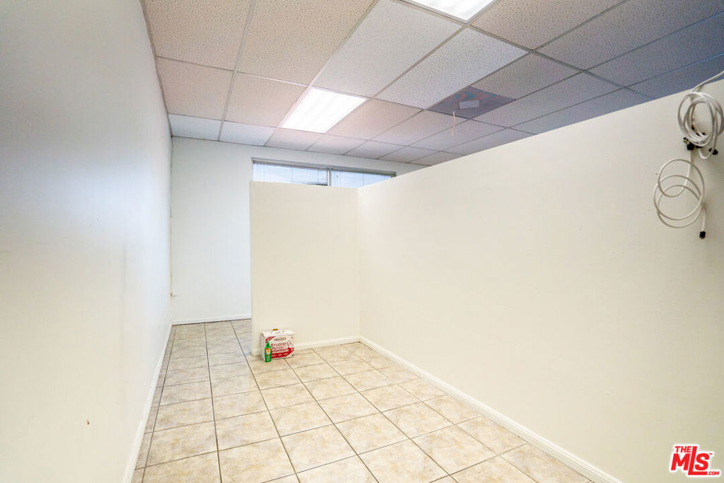 2911 Beverly Blvd 203 Property Photo 8