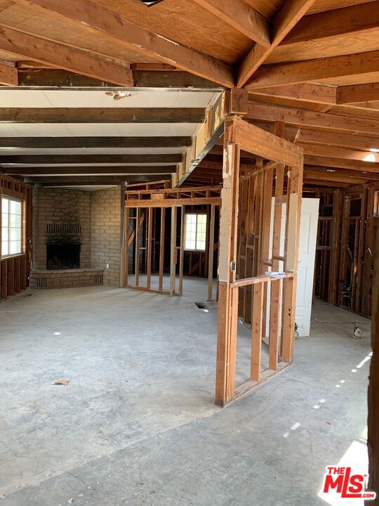 5059 1st Street Property Photo 7