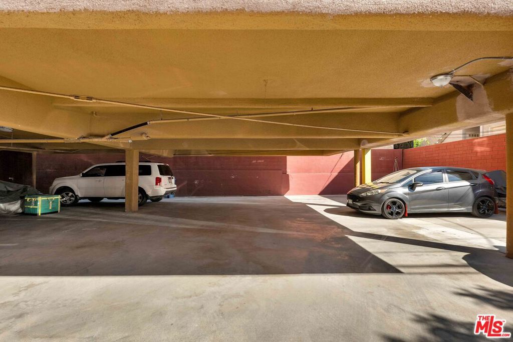 4052 Chevy Chase Drive Property Photo 10