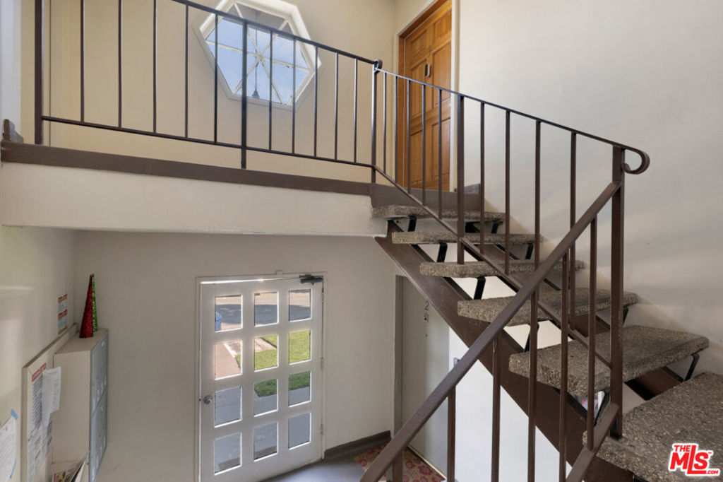 4316 Edenhurst Avenue Property Photo 3