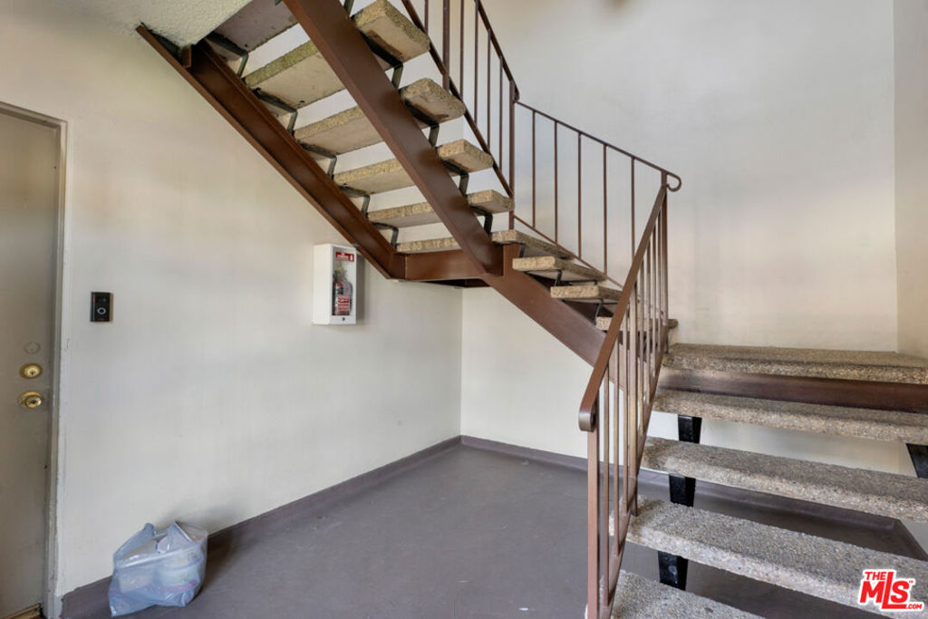4316 Edenhurst Avenue Property Photo 4