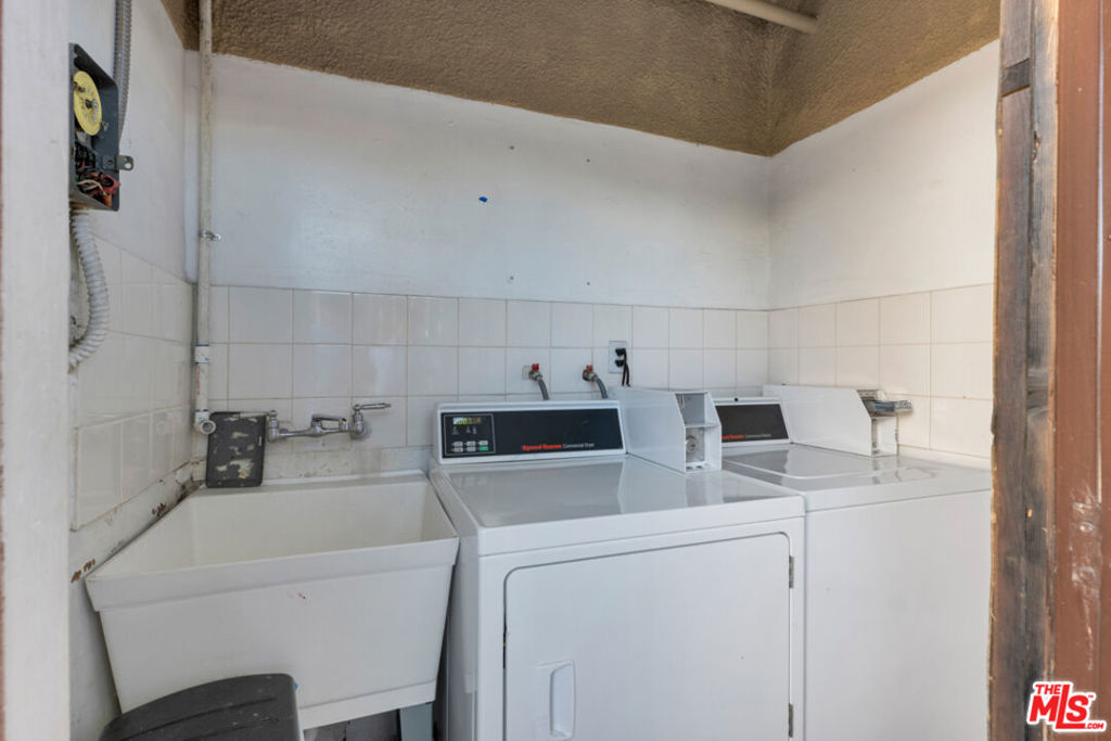 4316 Edenhurst Avenue Property Photo 11