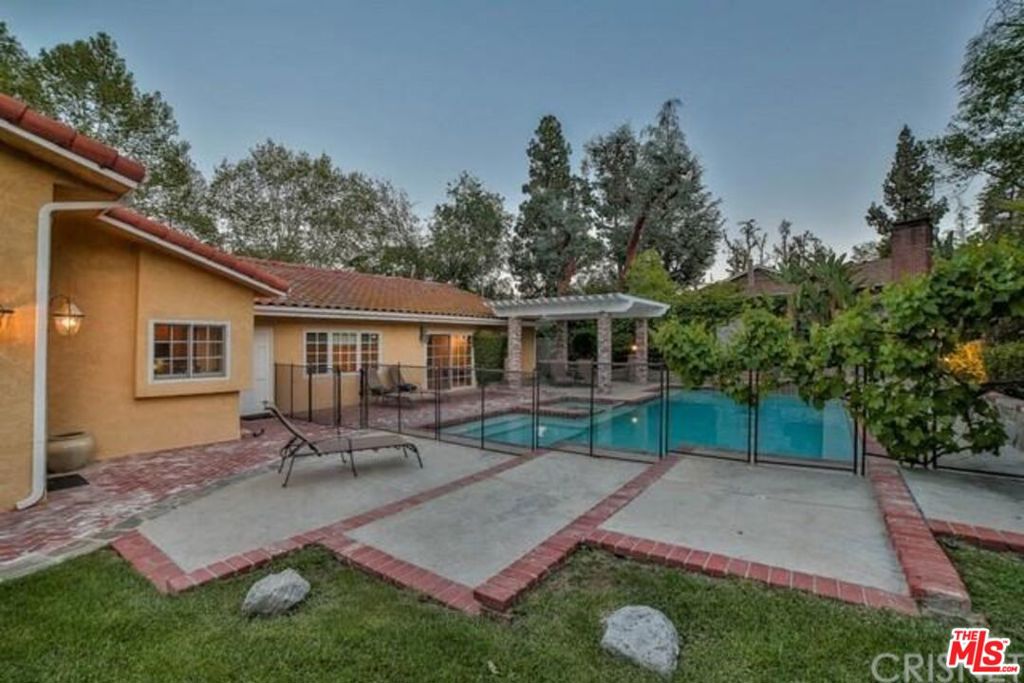 4949 Palomar Drive Property Photo 7