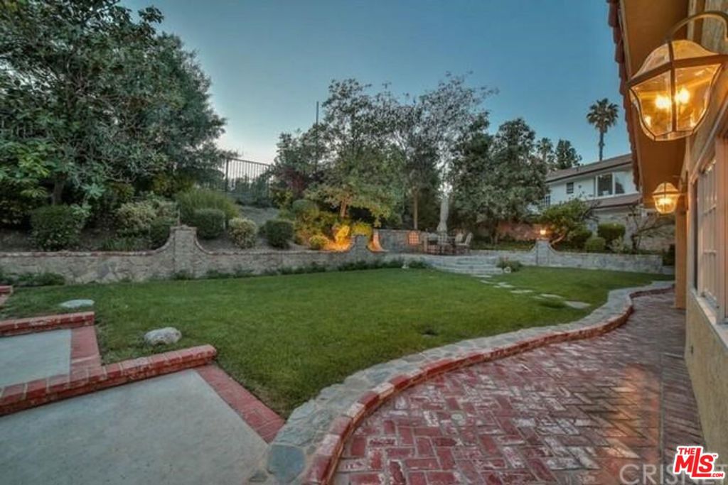 4949 Palomar Drive Property Photo 9