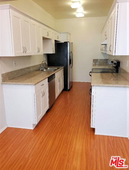 435 N Palm Drive 202 Property Photo 9