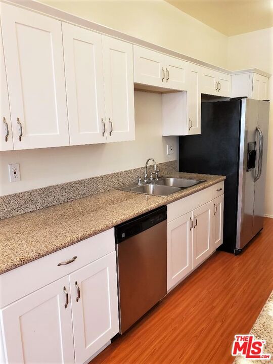 435 N Palm Drive 202 Property Photo 10