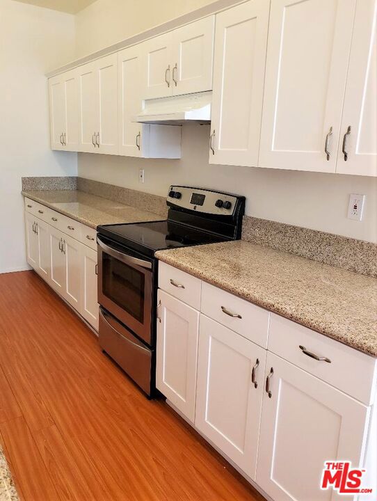 435 N Palm Drive 202 Property Photo 11
