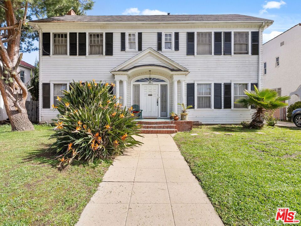 1220 S Wilton Place Property Photo 1
