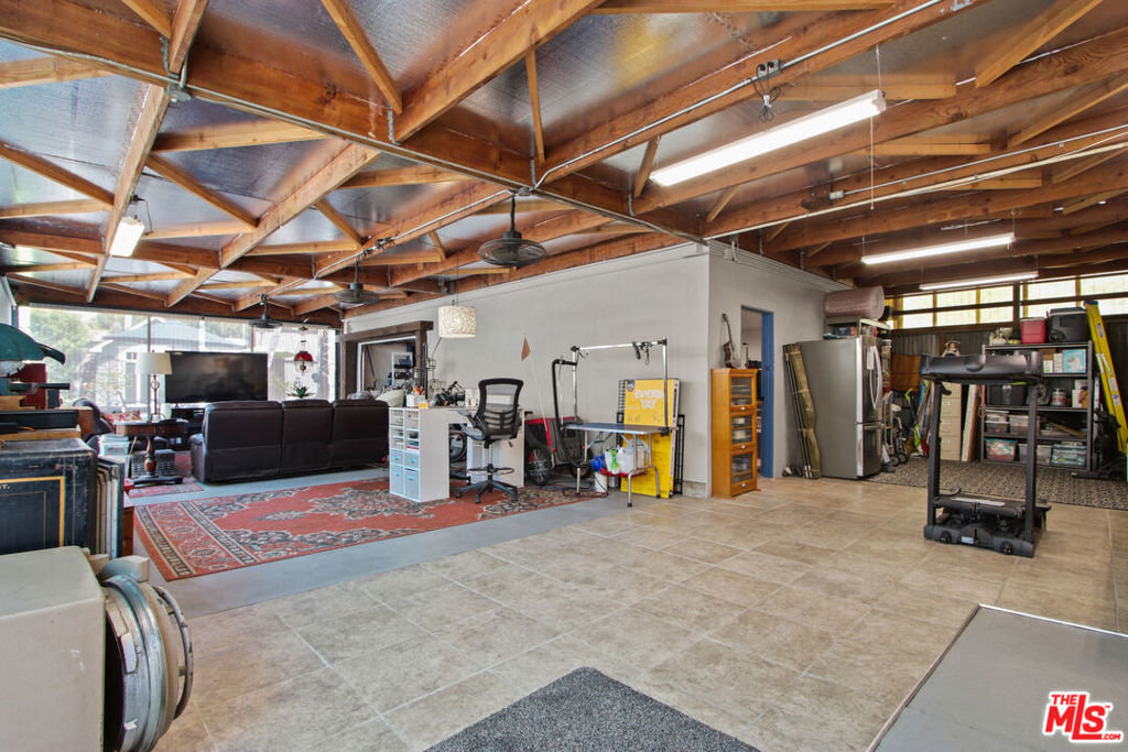 1644 N Wilmington Boulevard Property Photo 8