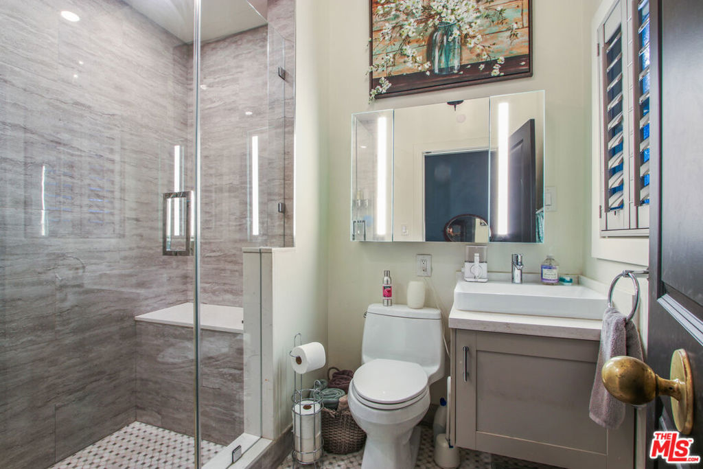 1644 N Wilmington Boulevard Property Photo 12