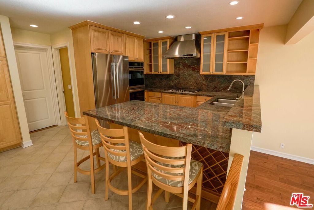 17097 Palisades Circle Property Photo 1