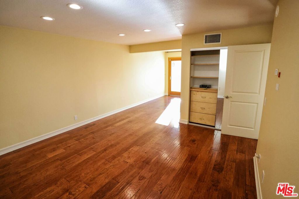 17097 Palisades Circle Property Photo 15