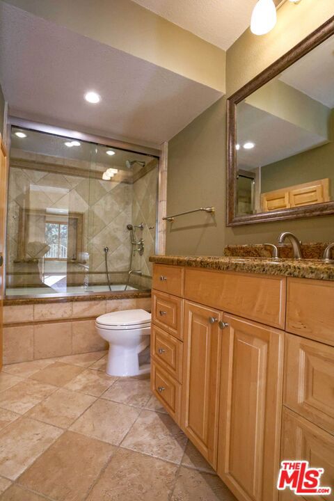 17097 Palisades Circle Property Photo 16