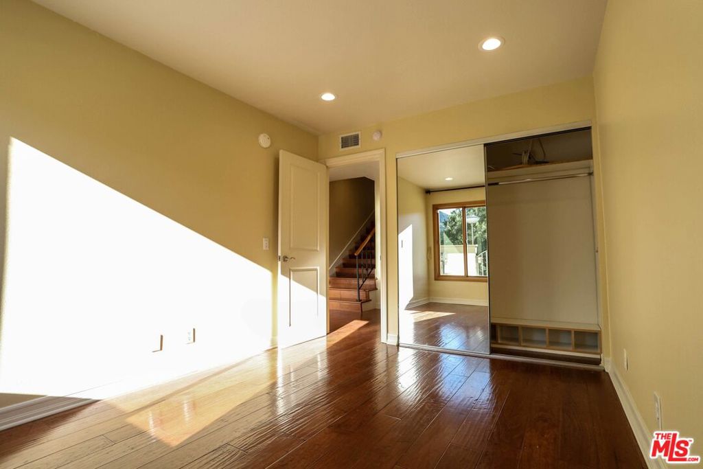 17097 Palisades Circle Property Photo 20