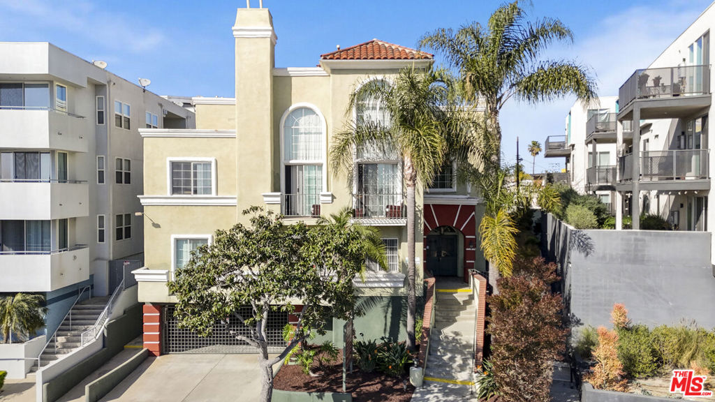 6925 Kittyhawk Avenue Property Photo 1