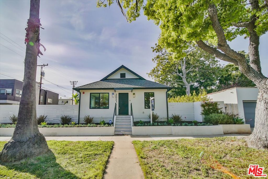 2021 Idaho Avenue Property Photo 1