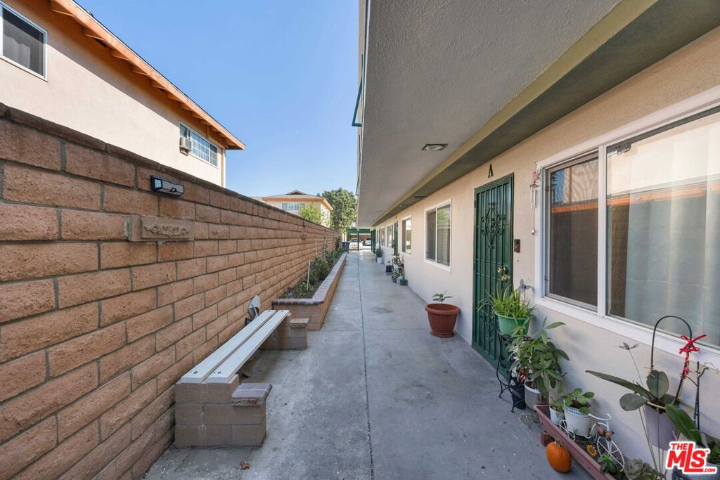 6522 Bear Avenue Property Photo 4