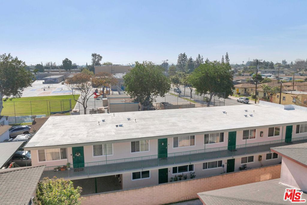 6522 Bear Avenue Property Photo 12