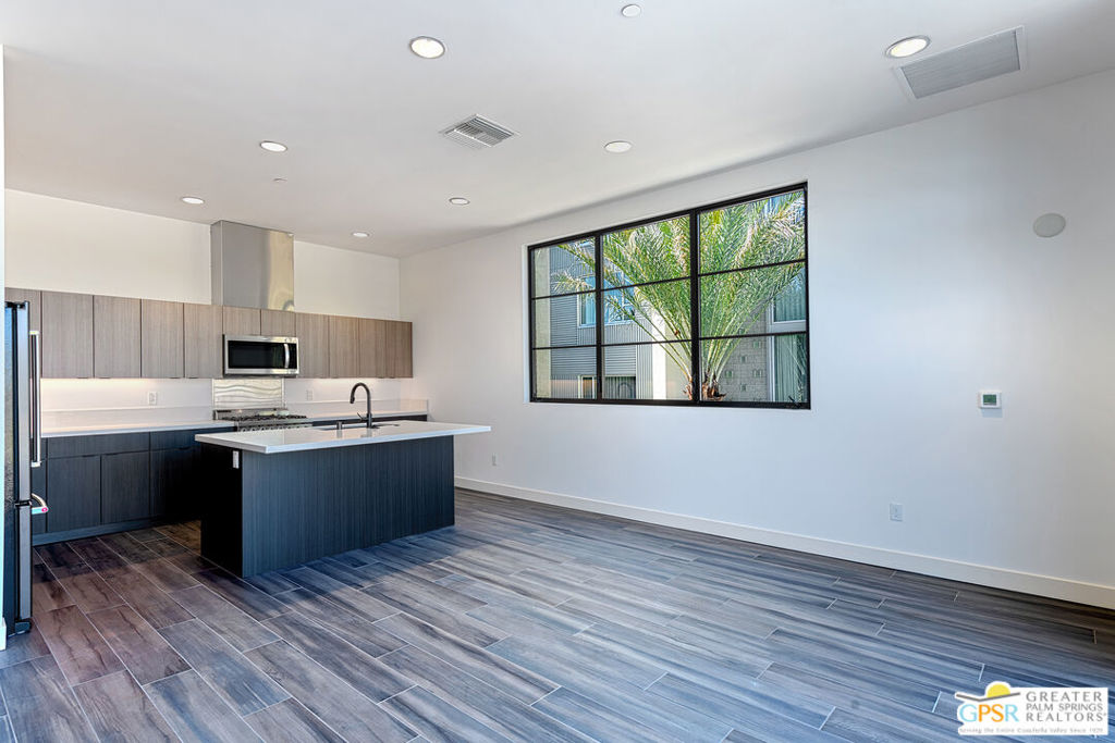 111 N Palm Canyon Drive 201 Property Photo 5