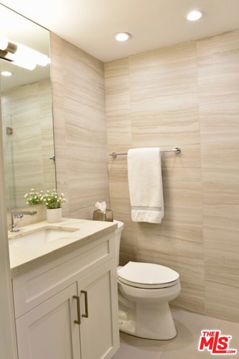 23908 De Ville Way B Property Photo 16