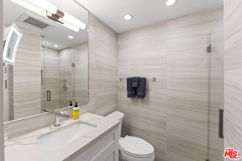 23908 De Ville Way B Property Photo 38