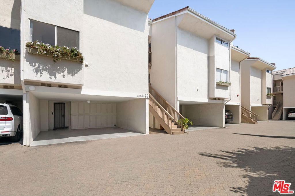 23908 De Ville Way B Property Photo 53