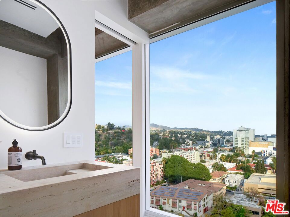 7135 Hollywood Boulevard Phe Property Photo 37