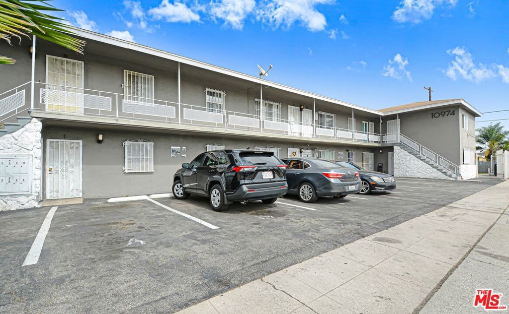 10974 S Figueroa Street Property Photo 1