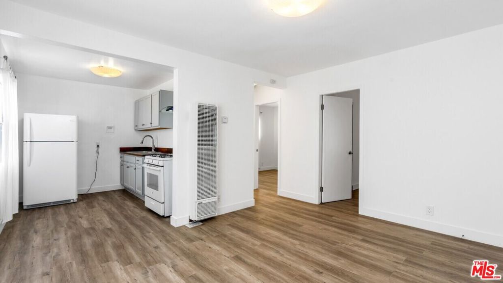 10974 S Figueroa Street Property Photo 10