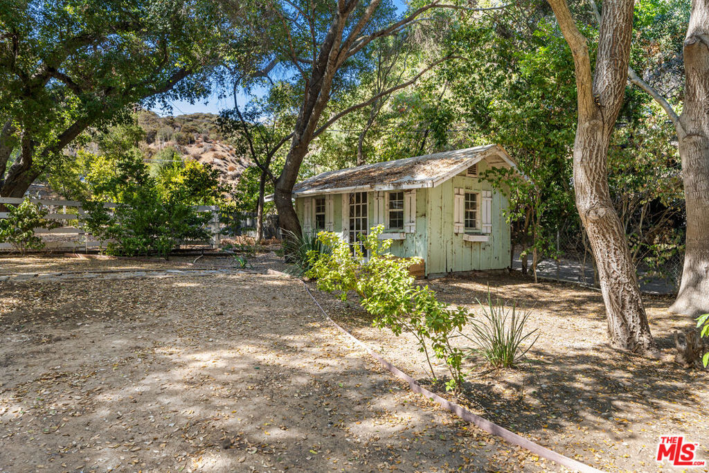 730 Crater Camp Drive Property Photo 17