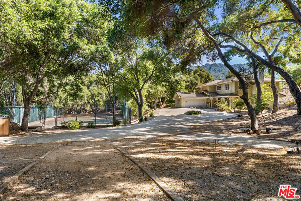 730 Crater Camp Drive Property Photo 18
