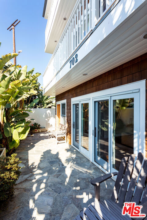 702 Pacific Ave. Property Photo 2