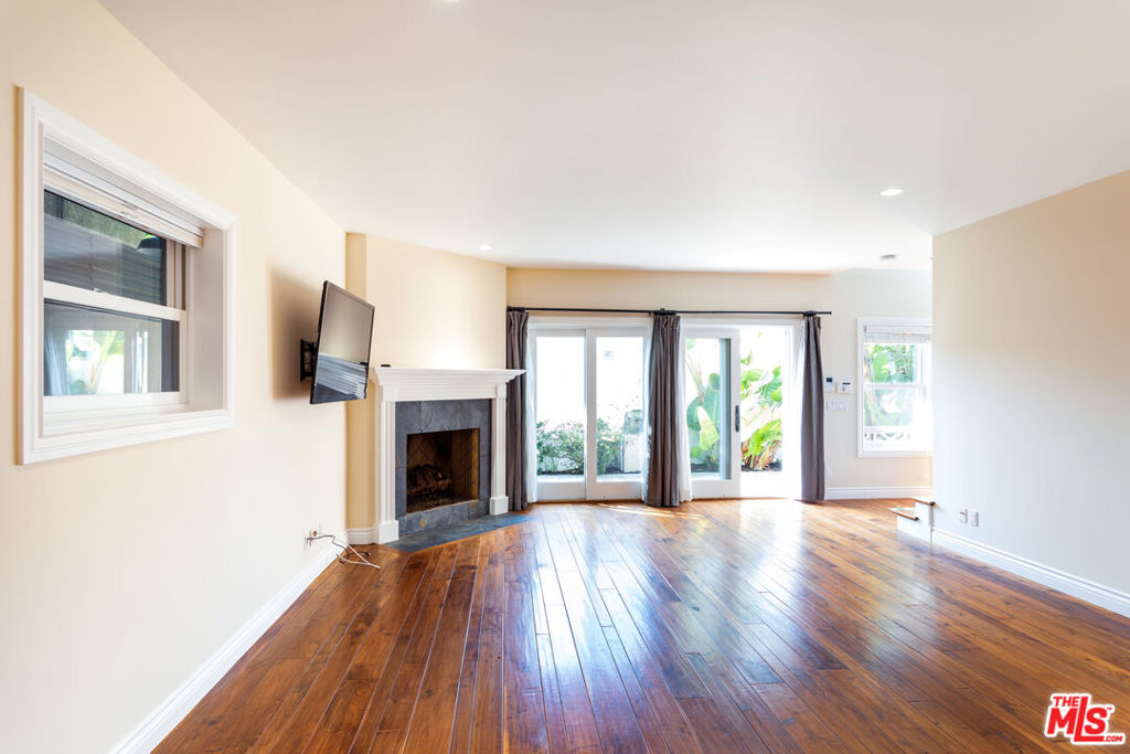 702 Pacific Ave. Property Photo 5
