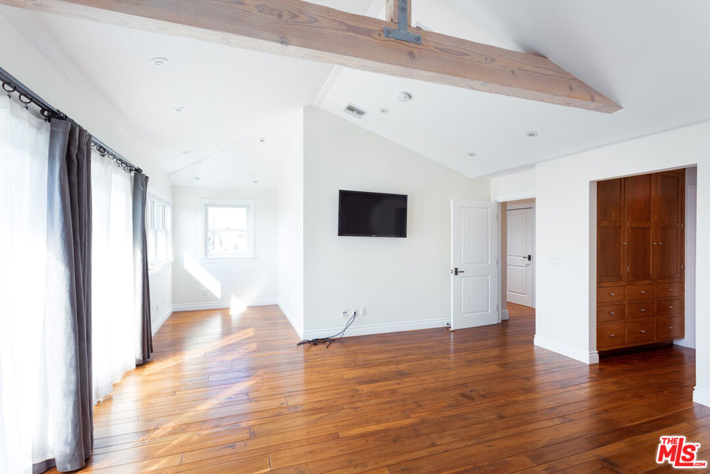 702 Pacific Ave. Property Photo 16