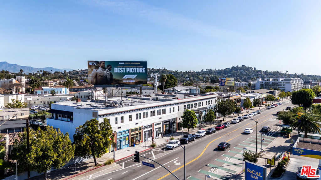 4673 Hollywood Boulevard Property Photo 4