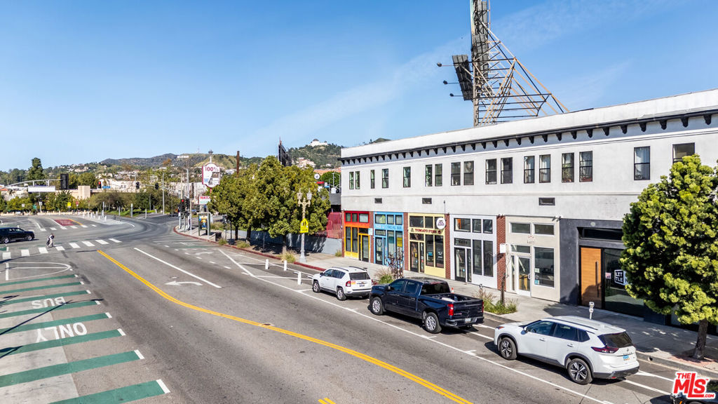 4673 Hollywood Boulevard Property Photo 13